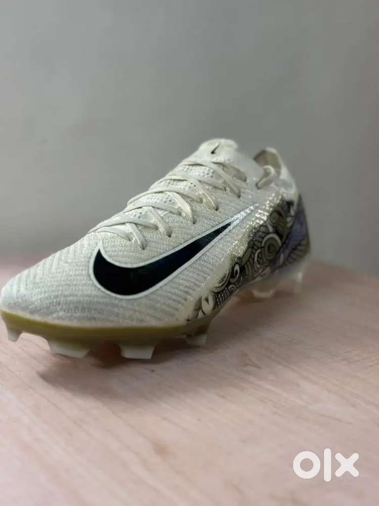 Nike mercurial vapor 16 size 9uk