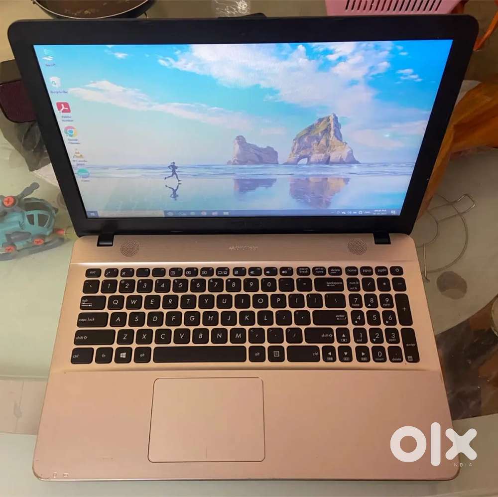 Asus X541UA - Intel i3 6th Gen  4GB RAM  240GB SSD  Mint Condition