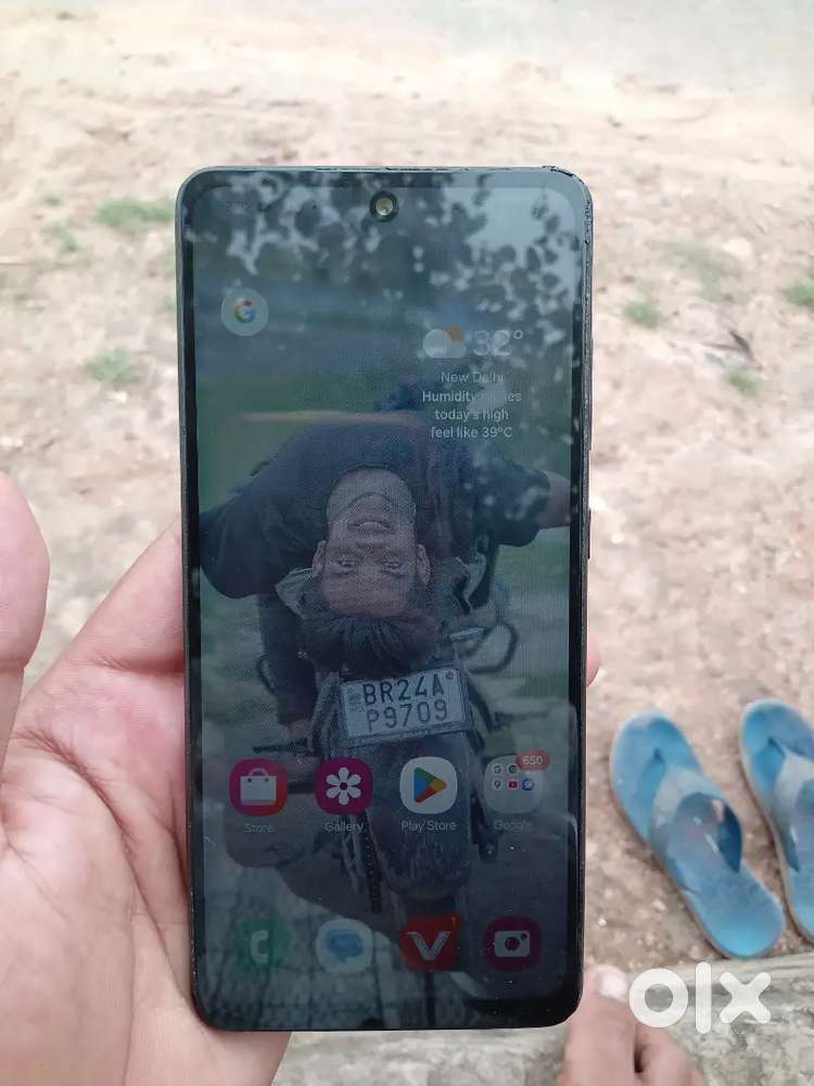 Good condition Samsung A52s 5G phone