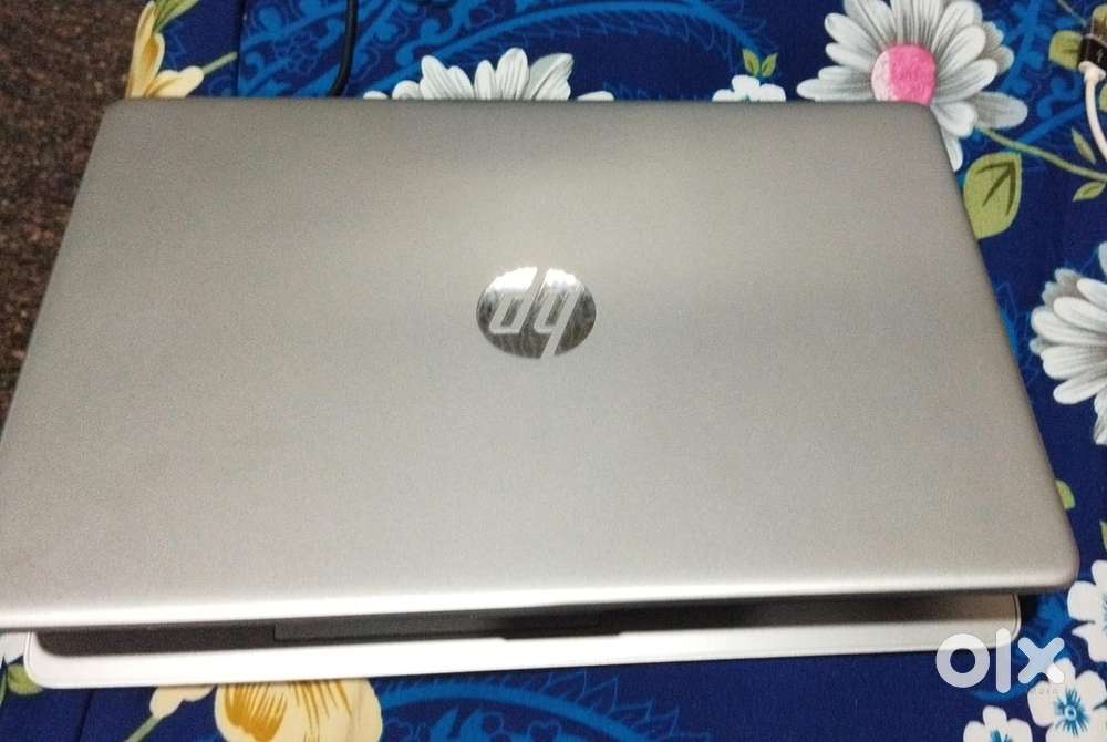  HP 15s Laptop – 12th Gen Intel Core i5  8GB RAM  Windows 11