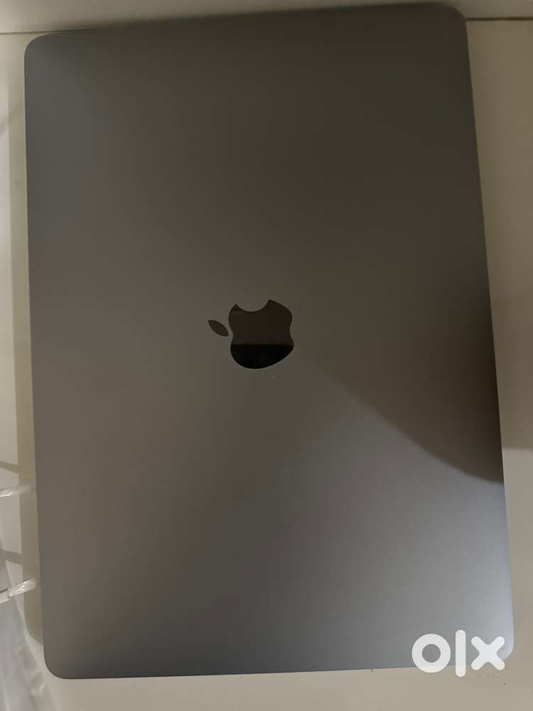 Macbook Air M1 256GB 8GB RAM, with box and Cable