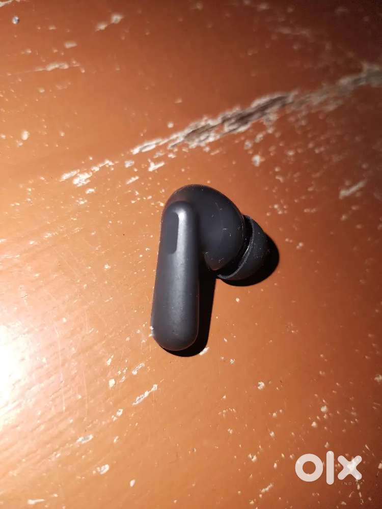 OnePlus Nord Buds 3 Pro Right bud