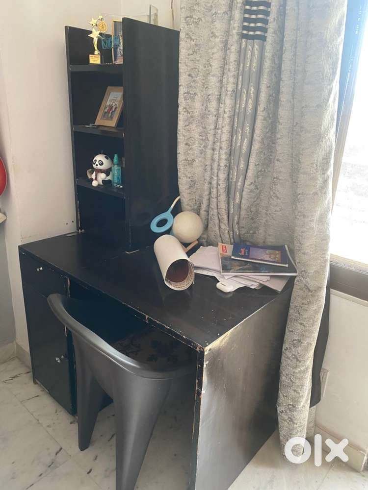 Study table / workstation