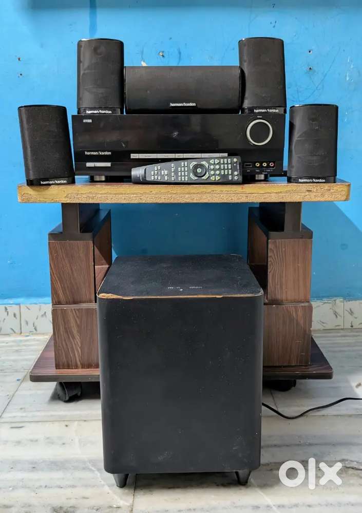 HARMAN KARDON AMPLIFIER & 5.1 SPEAKERS