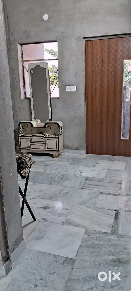 1 room and attached lathbath available in sangariya