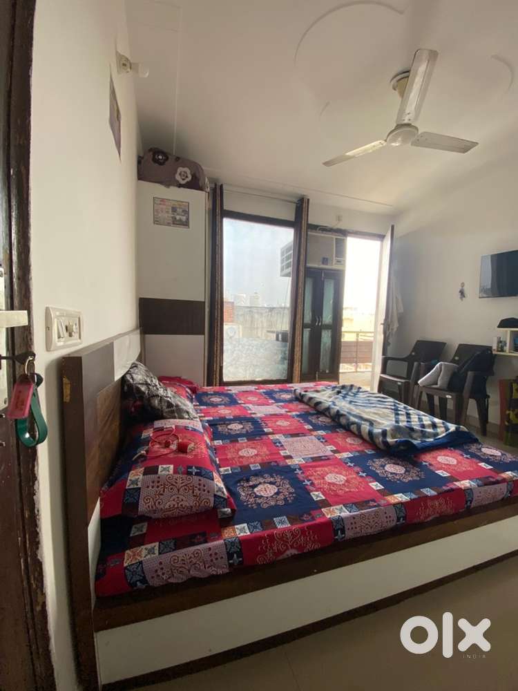 1rk Fully furnished with all amenities