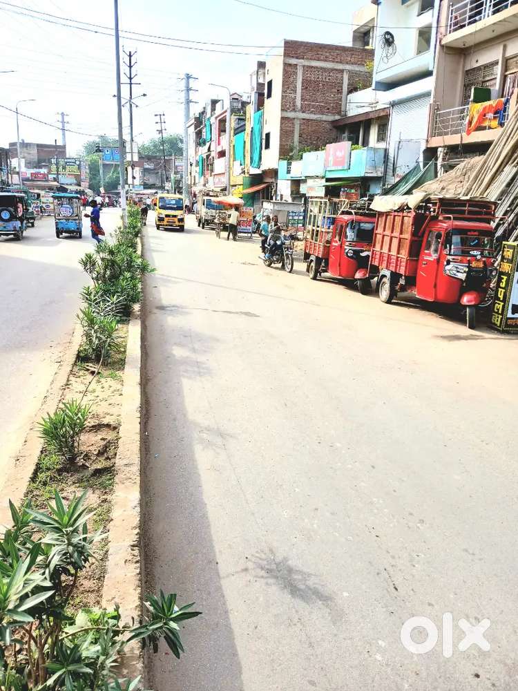 400 sq/f Hall Main Road chourah