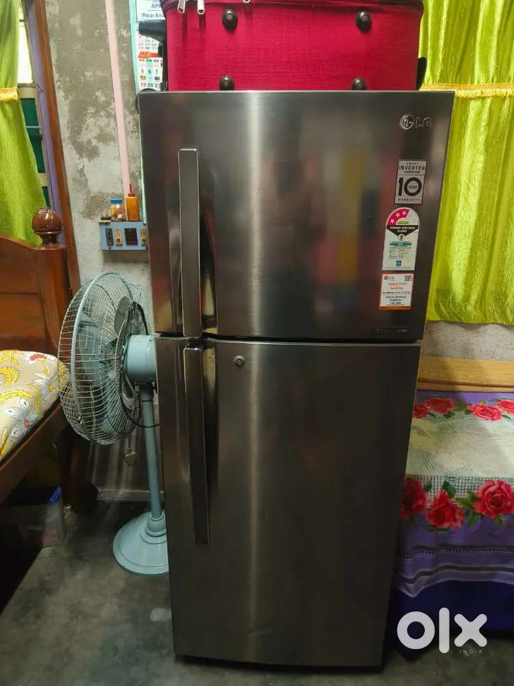 Double door LG fridge