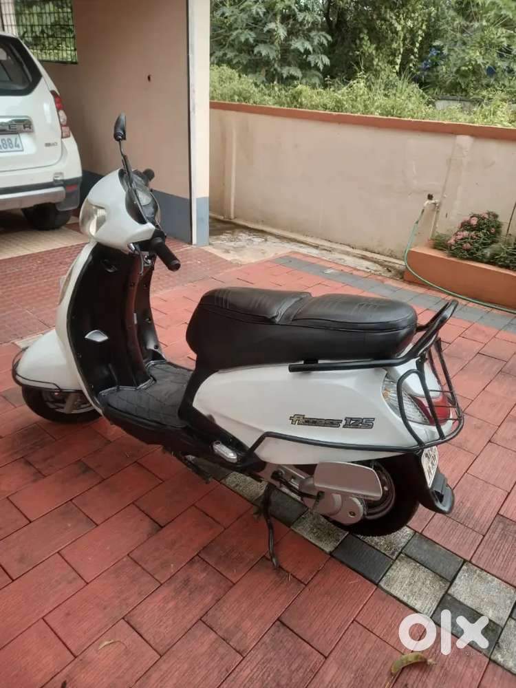 Suzuki Access 125 (Very Good Condition) Irinjalakuda