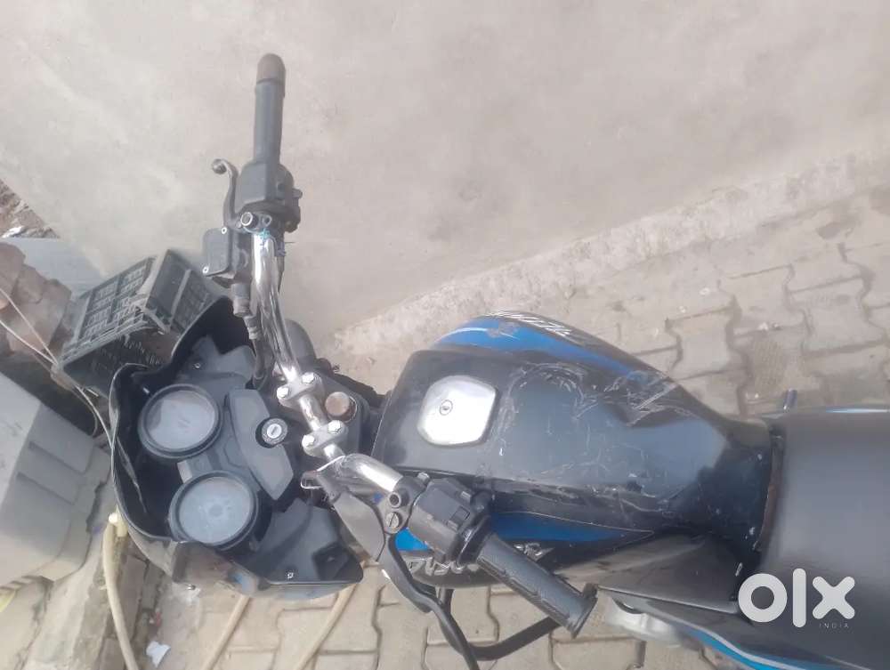 DISCOVER 125 CC MOTERCYCLE