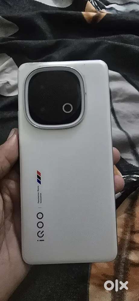 IQoo 13 better condition