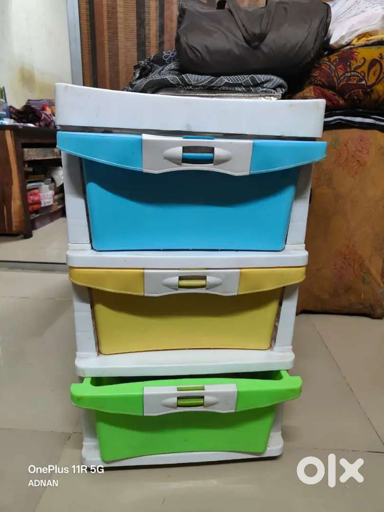 Storage drawer in very good condition