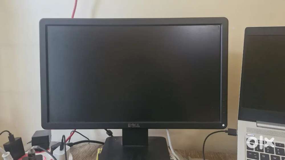 Dell monitor 17inch, Dell Mouse, dell keyboard, 2GB DDR3 RAM