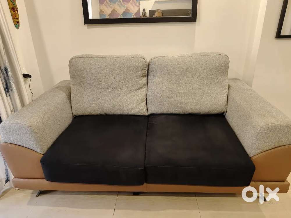 HOMECENTRE GRAND SOFA 2.5 seather