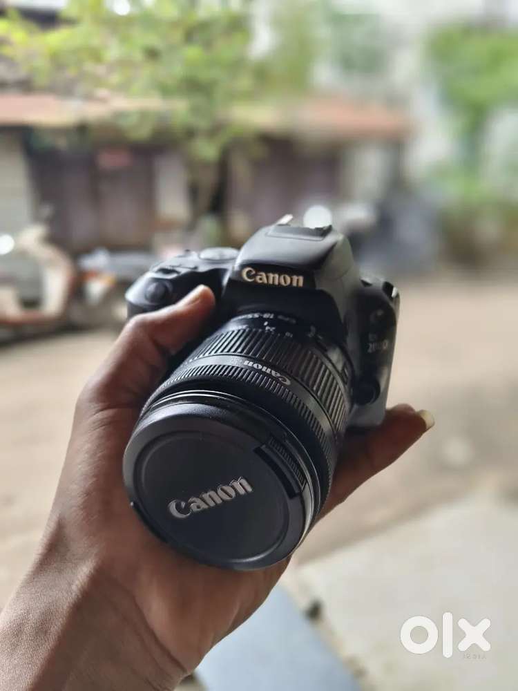 Canon 200 d