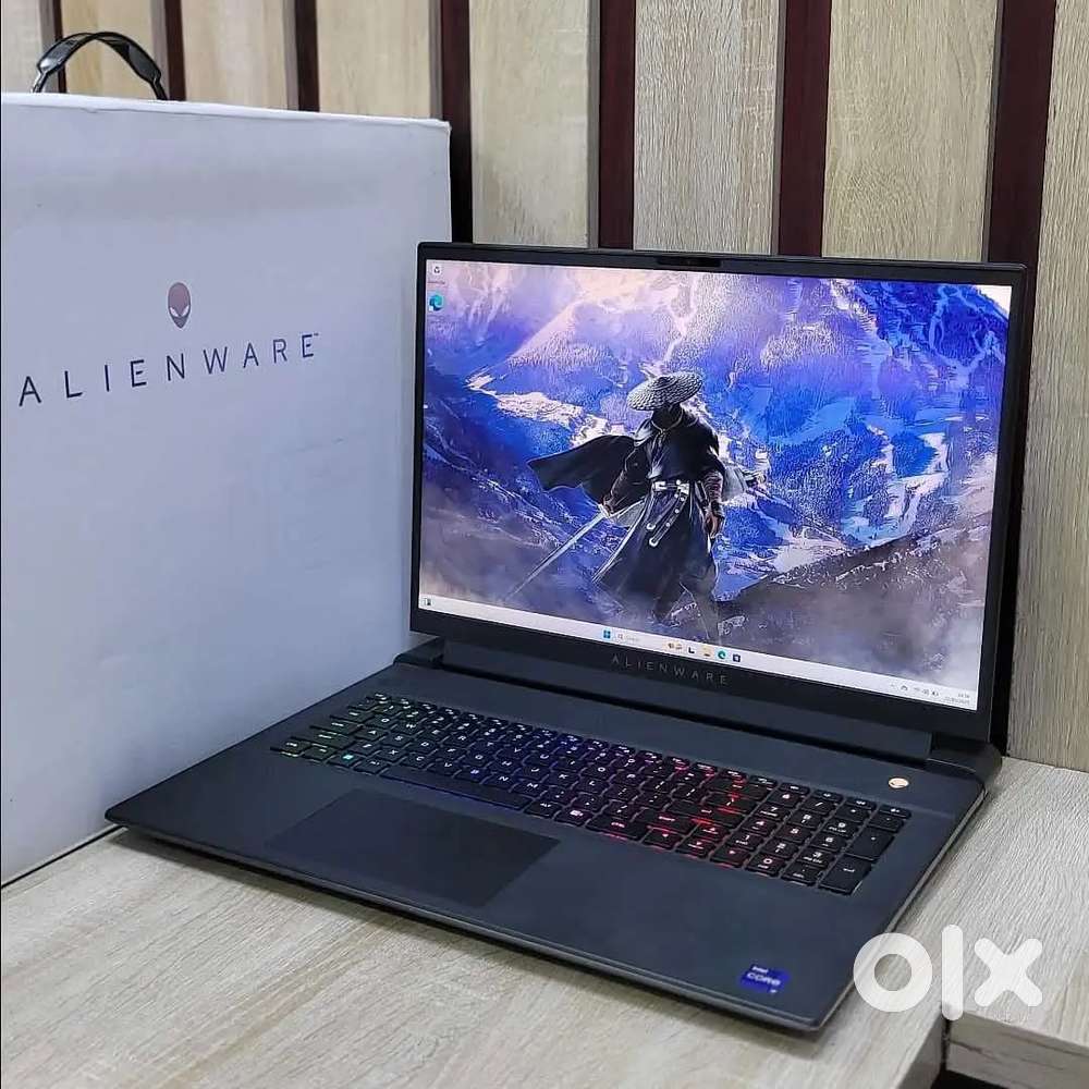 DELL Alienware m18 R2 Intel i9 14th  Gaming Laptop (64GB,RTX 4090)