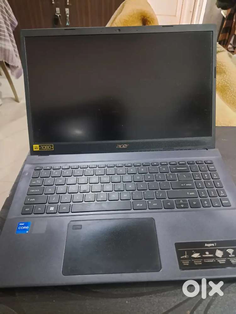 Acer aspire 7 16GB/1TB, GTX 1650.