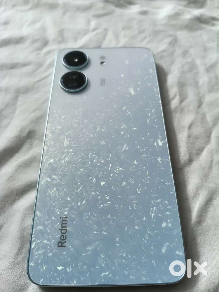 Realme
4GB RAM 
128 STOREGE 
PHONE BOX BIL
CONDITION KADAK
BEST PRICE