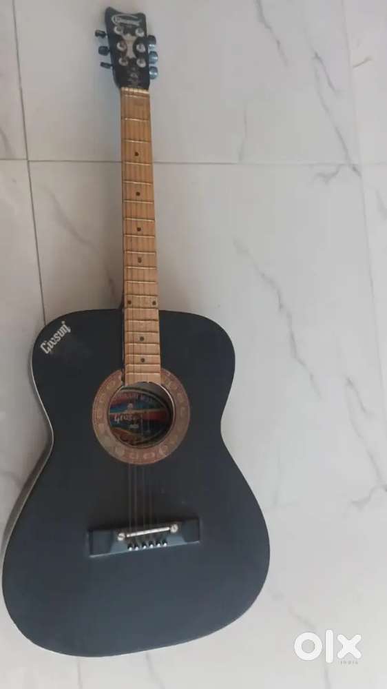 Givson guitar 6 month old supermint condition