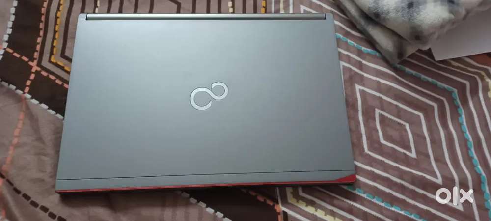 Fujitsu i5 6th gen
