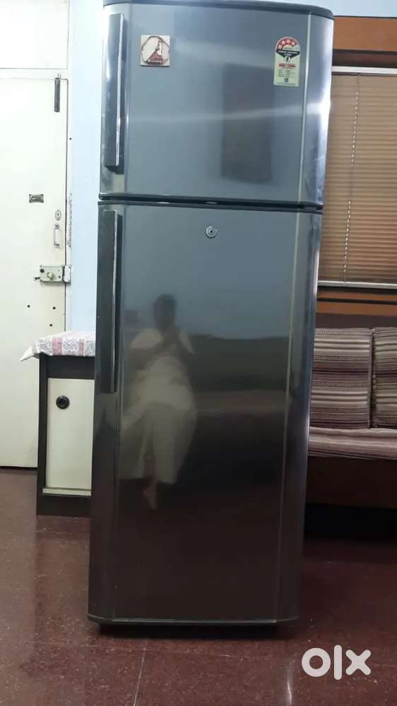 Samsung Refrigerator 345 ltr very good condition lightly used