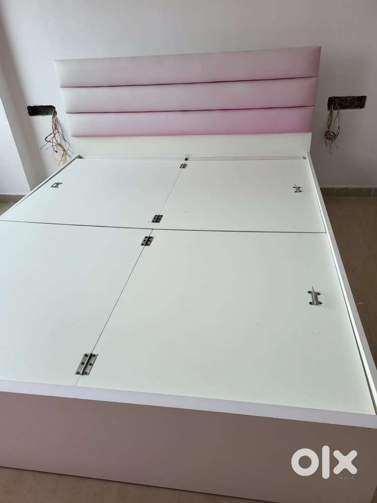 Double bed and wardrobe