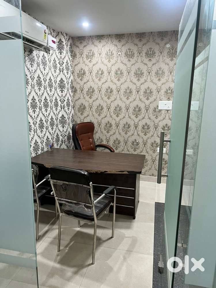 Fully furnished office space for rent near vibhutikhand gomtinagar