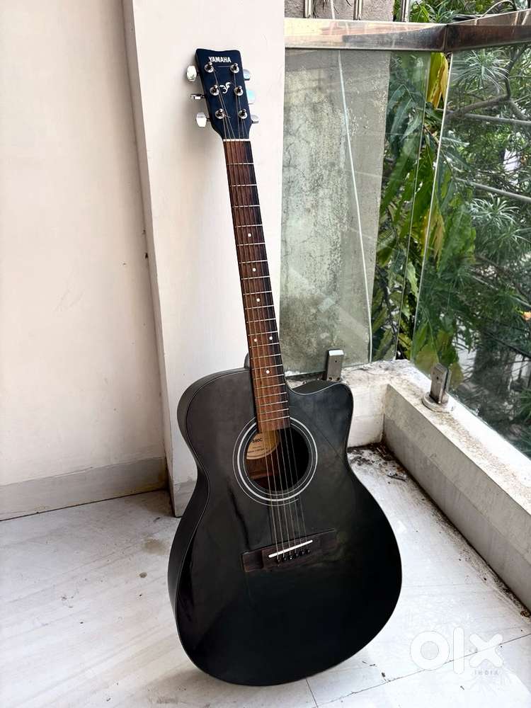Yamaha FS80C Acoustic Guitar In Amazing Condition