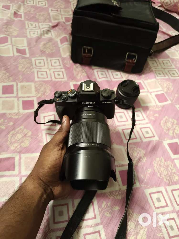 Like new FUJIFILM XT 200