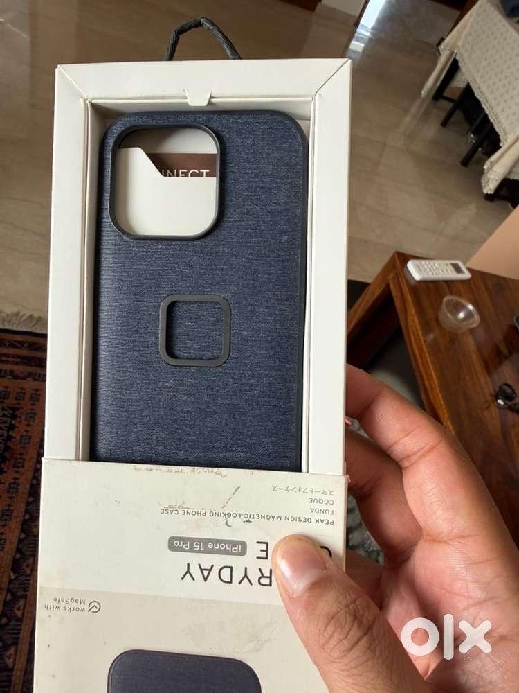 Apple iPhone 15 Pro Peakdesign Case