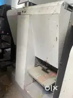 Paint tinting machine