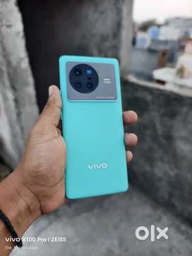 Vivo x80 blue 8/128gb in mint condition almost new never repaired.