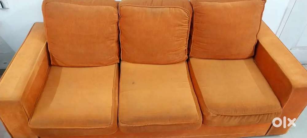 3+2 Sofa set for sale