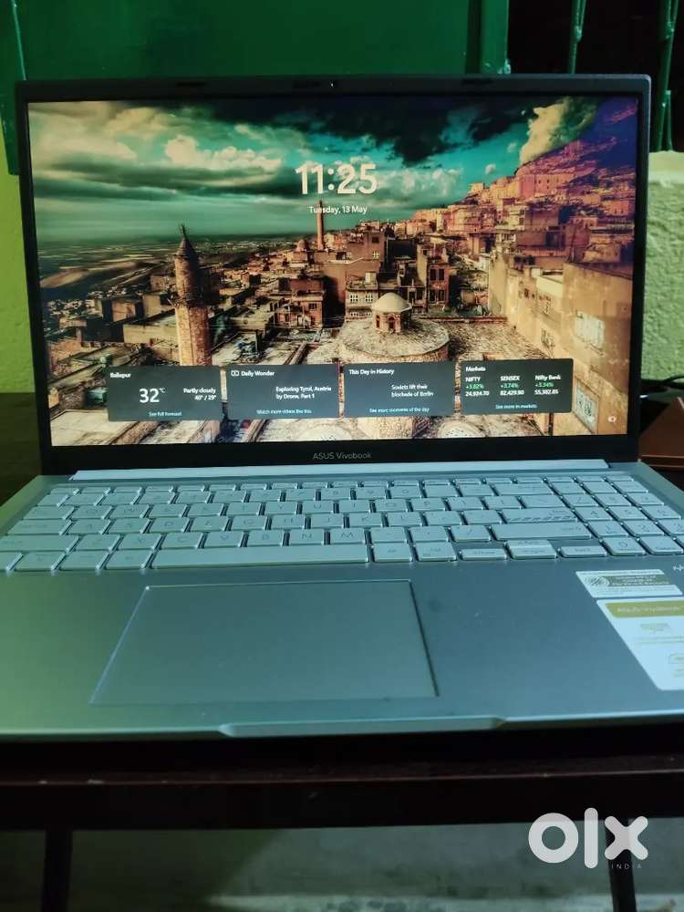 Asus vivobook 8gb ram 512gb ssd... warranty hai av 6 months