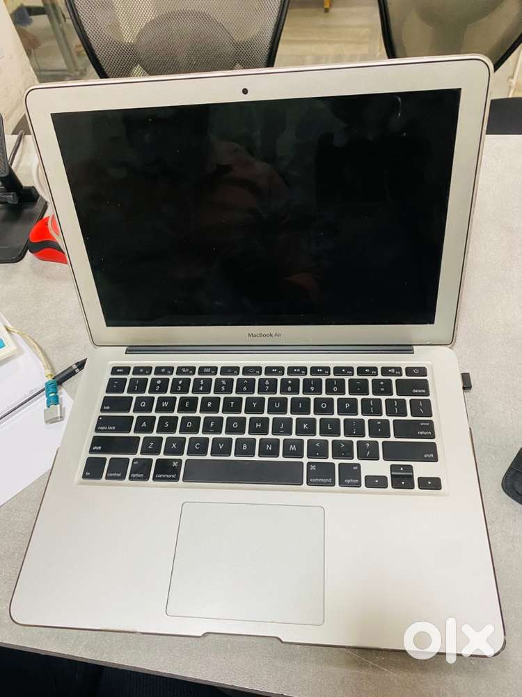Apple Macbook Air - MINT condition