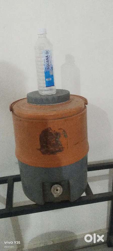 पानी की गाड़ी पर हेल्पर की आवश्यकता है