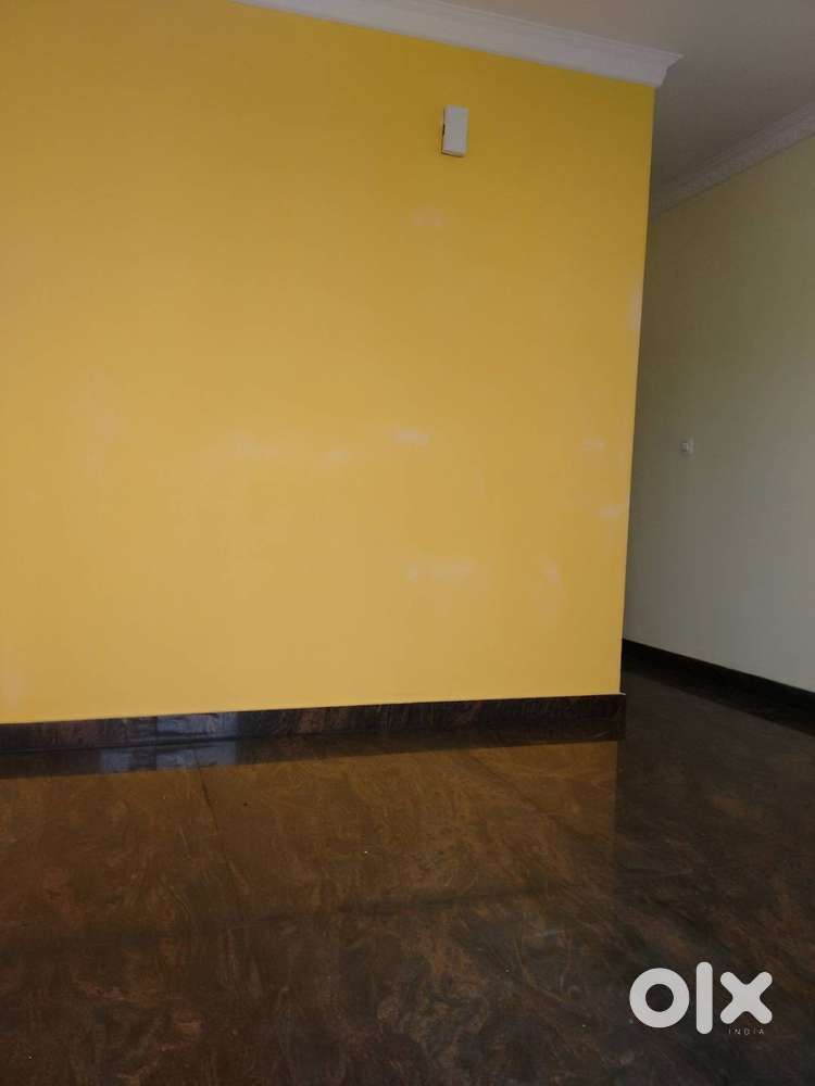 2 BHK near Oxford college,AMR tech park,Bommanahalli,hosur road