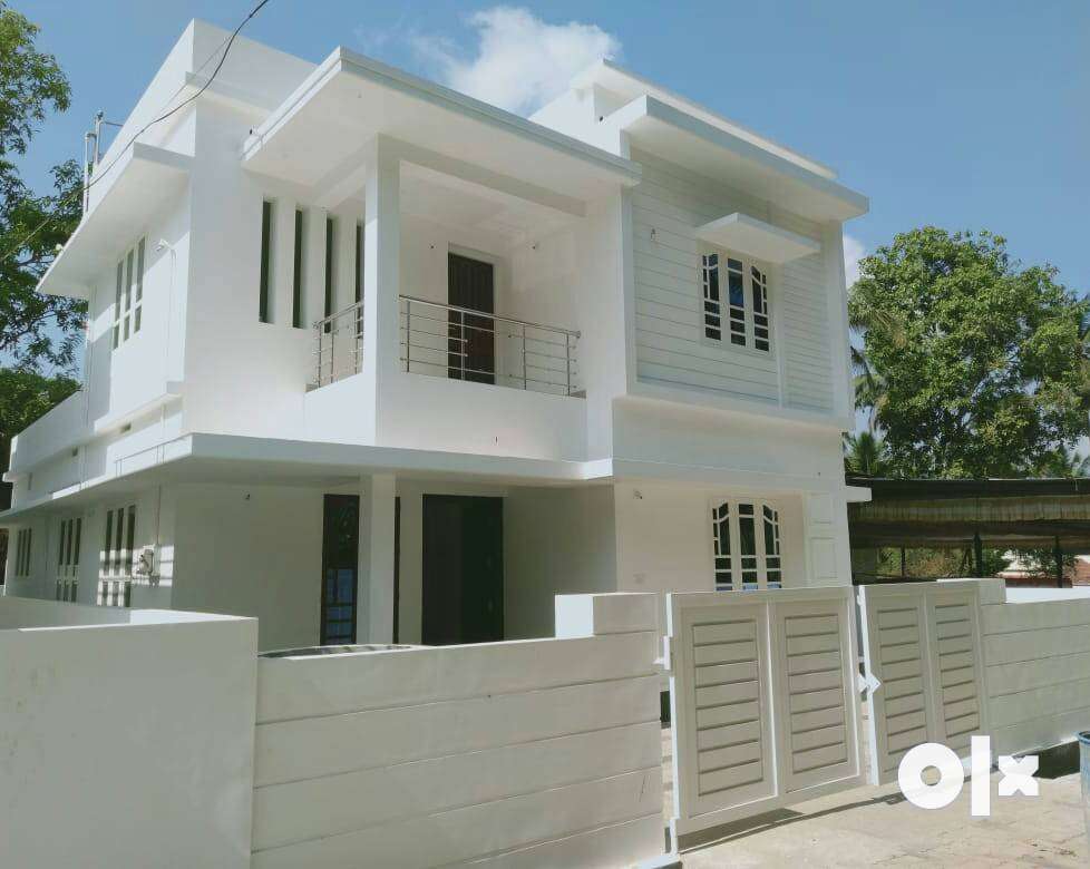 AN AMAZING NEW 3BED ROOM 1500SQ FT 4CENTS HOUSE IN ADATTU,THRISSUR