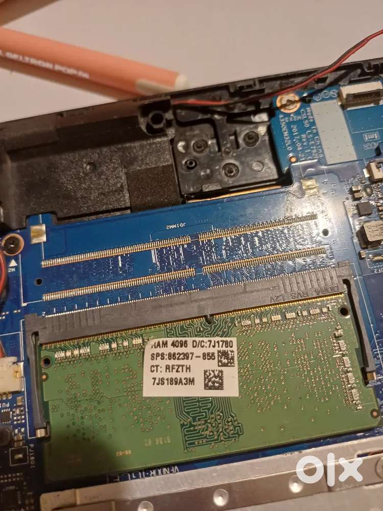 SSD,RAM,KEYBOARD,DISPLAY,BATTERY 480 and RAM 8 GB. Battery, BODY