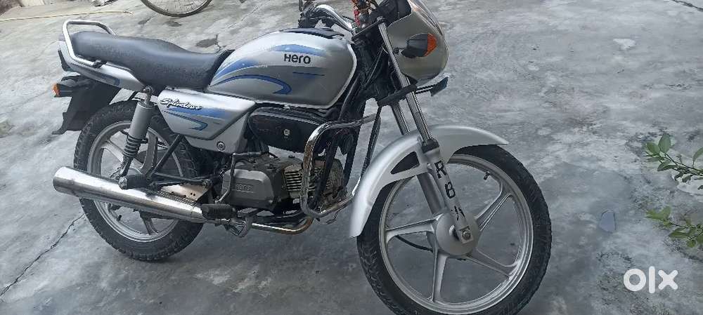 2017 model Splendor Plus timing chain Wali Hai Bus good condition