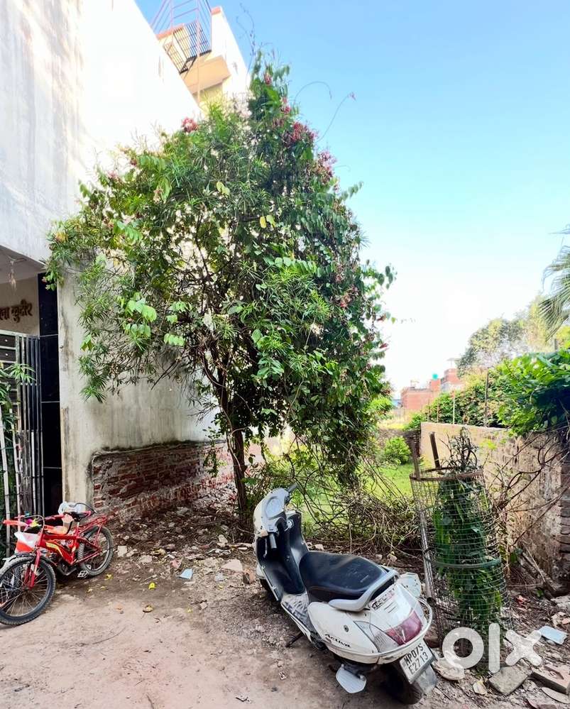 Garden facing 17x52 plot for sale in shri krishna packed colony,