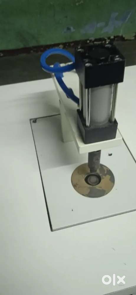 Mask ear loop punching machine