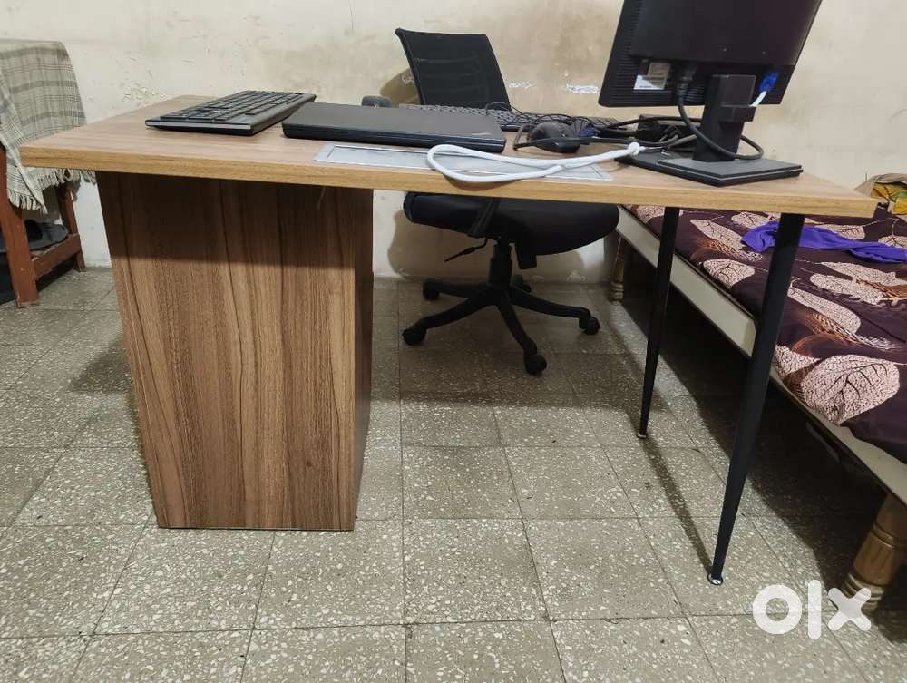 6 months old Computer Table and Chair