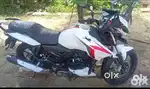 बिल्कुल नई जैसी अपाचे बाइक लेने वाले संपर्क करे सही रेट में दे देंग