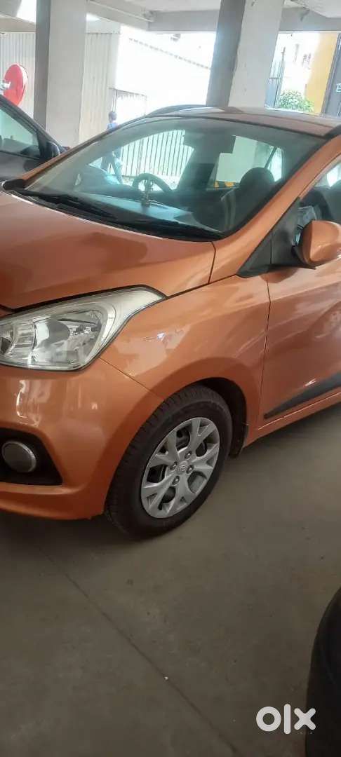 Hyundai Grand i10 sportz 2014 Petrol 39800 Km Driven, 2nd owner