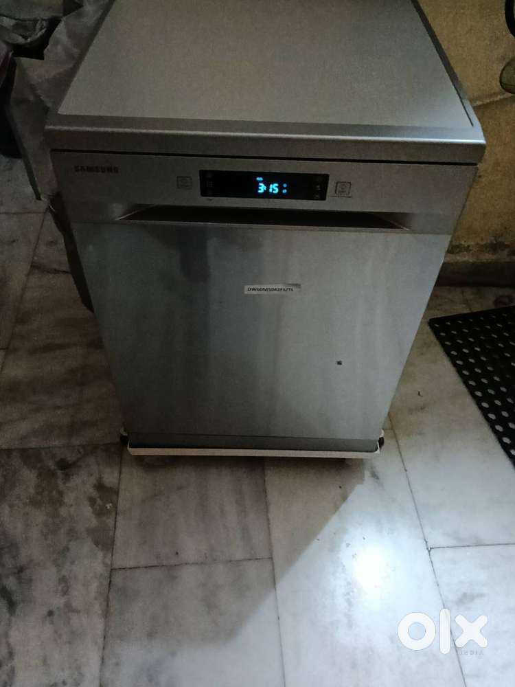 Samsung Dishwasher DW60M5042FS