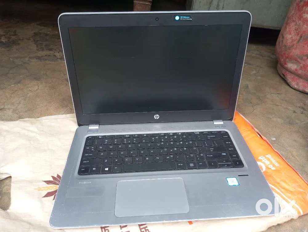 Hp laptop silver i3