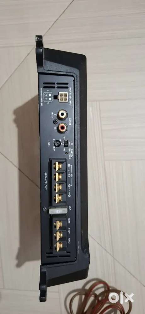 Sony amplifier and woofer