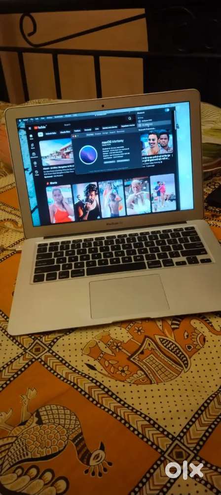 Apple air laptop