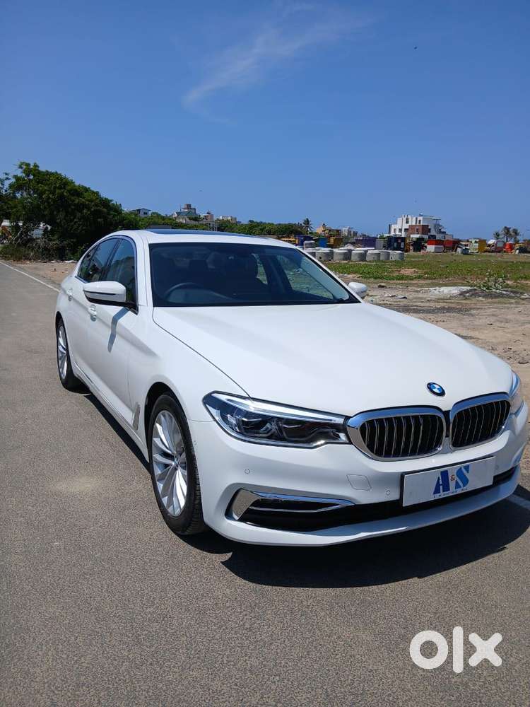 BMW 5 Series 2.0 520i Luxury Line, 2019, Diesel